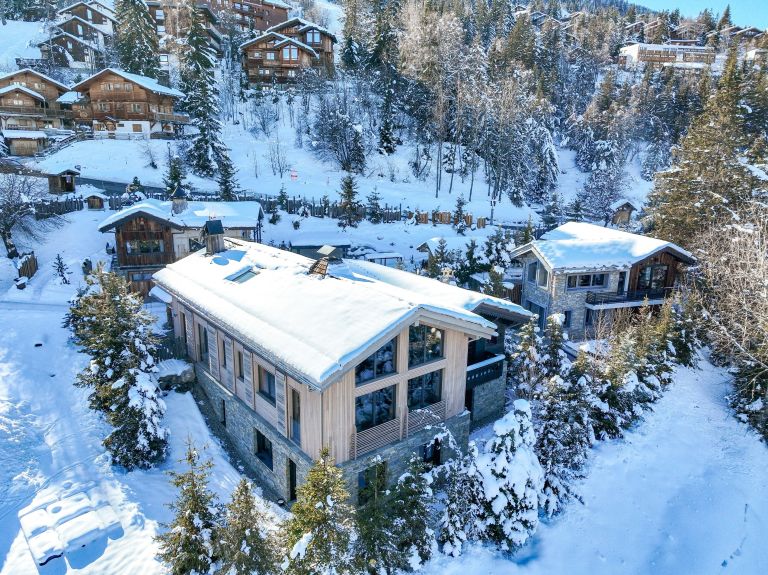 chalet de luxe 15 Pièces en location saisonnière sur COURCHEVEL VILLAGE (73120)